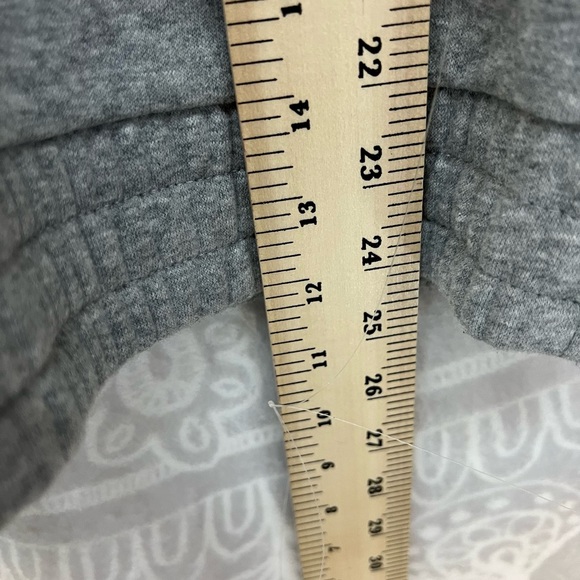 EUC ADORABLE COLOR BLOCK CHEVRON CUTE CUFF HEMLINE SWEATSHIRT L LARGE - Picture 7 of 10